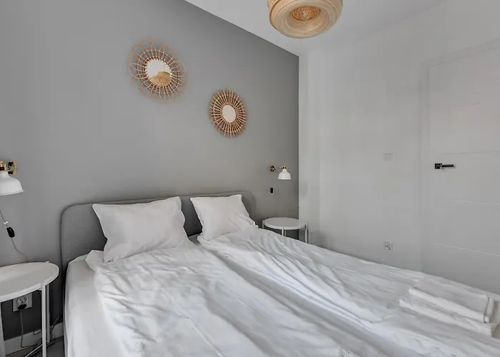 Comfort Dlugi Targ Apartman *